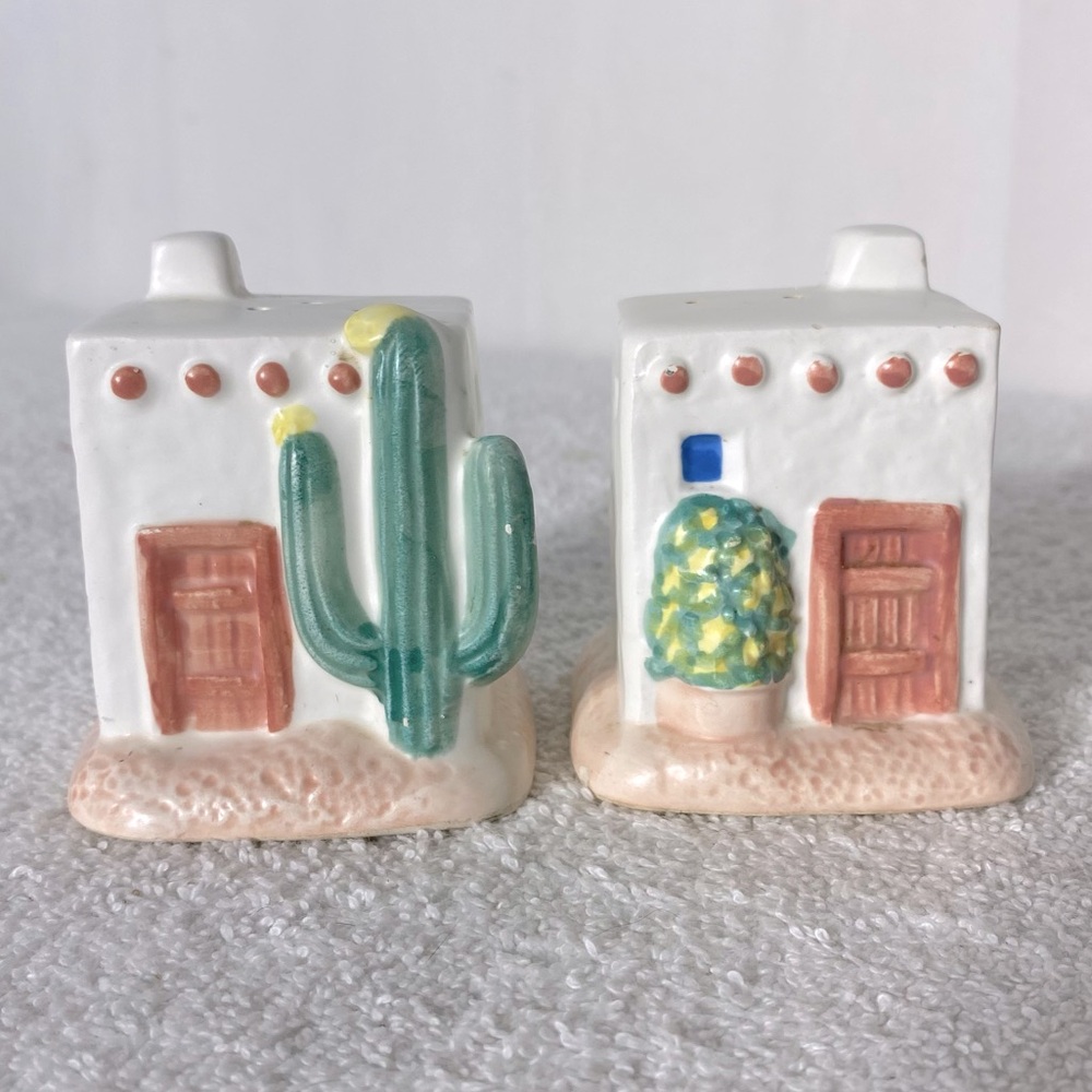 Vintage Otagiri Ceramic Adobe House Salt & Pepper Shakers